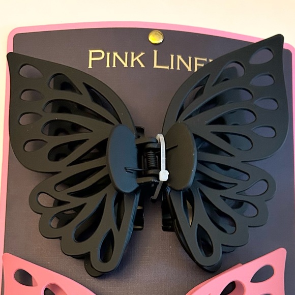 Pink Lined 2 Butterfly Hair Clips Clips Pink & Black NEW - Picture 4 of 6